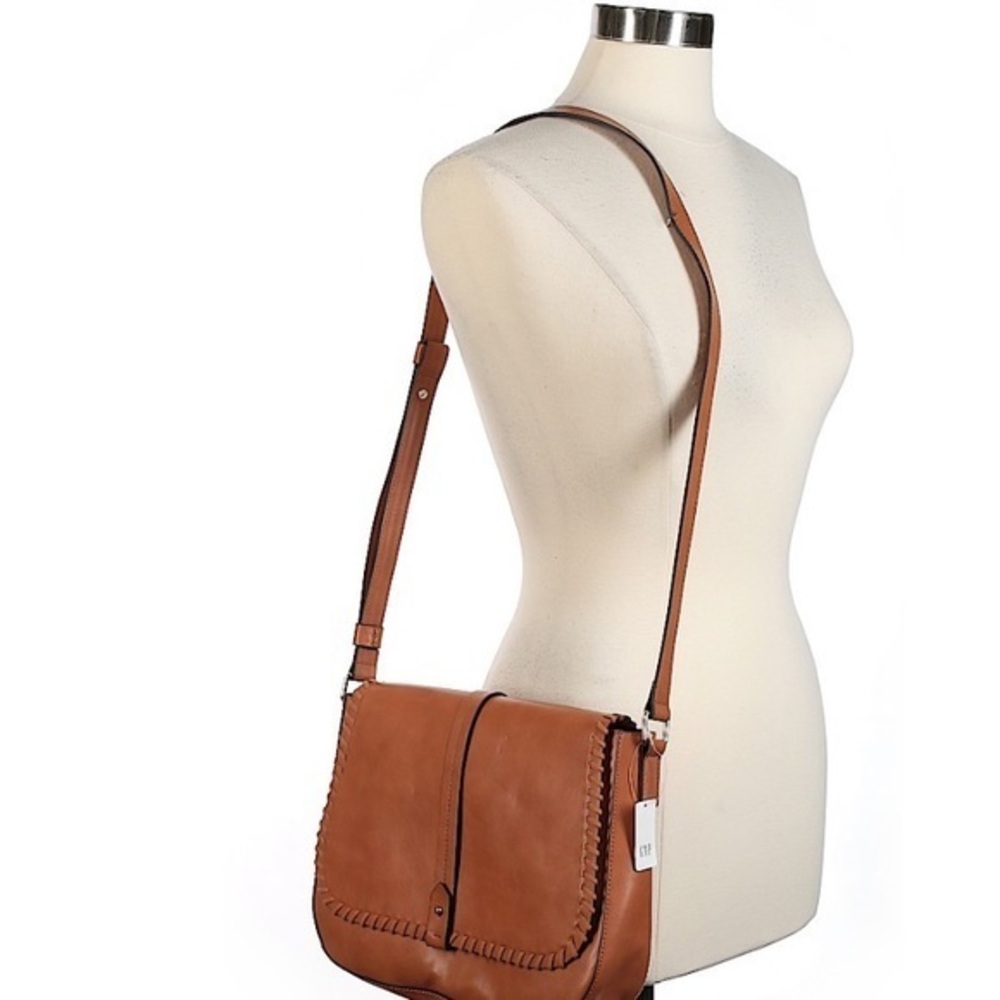 GAP SHOULDER/CROSS BODY